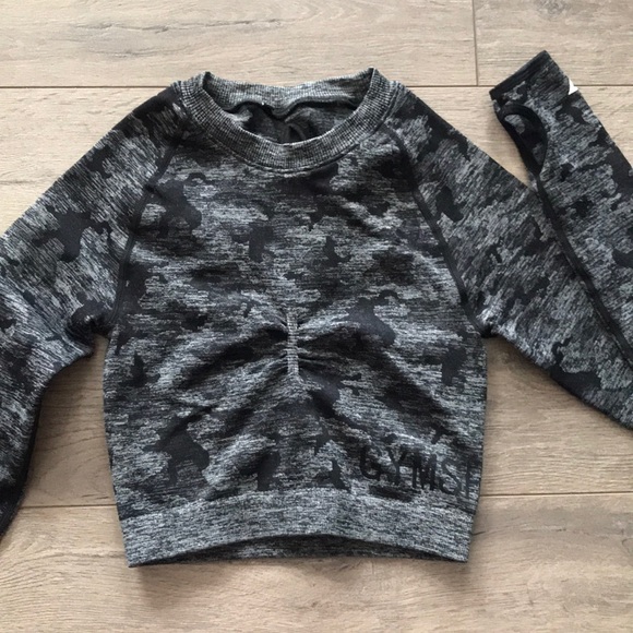 Gymshark Tops - gymshark adapt camo seamless crop top-black